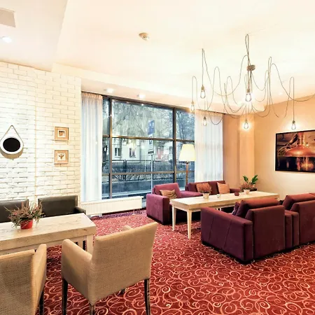 Victoria Hotell 3*