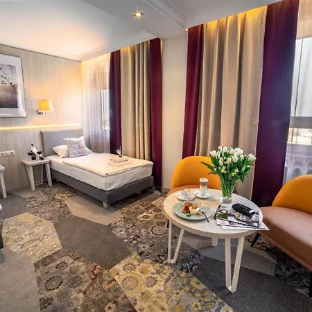 Victoria 3* Lublin