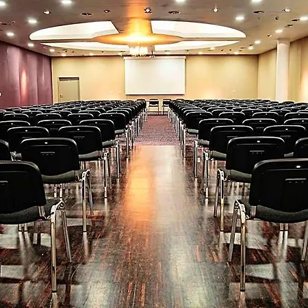 Victoria Hotel 3*