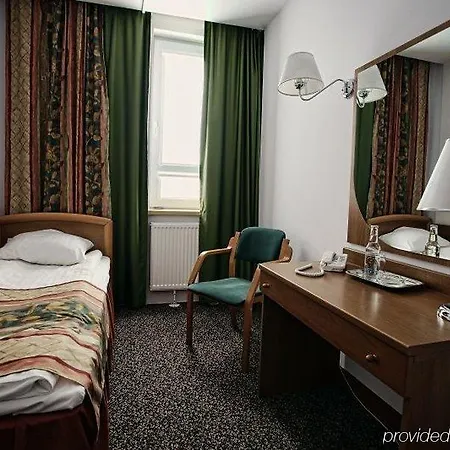 Victoria Hotell 3*
