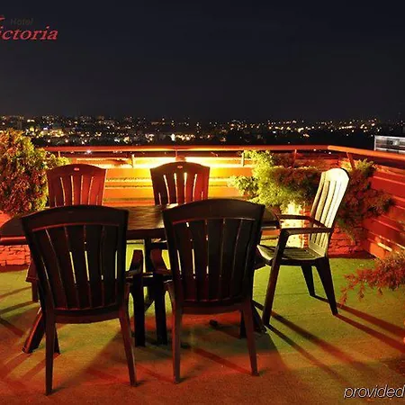 Victoria Hotel 3*